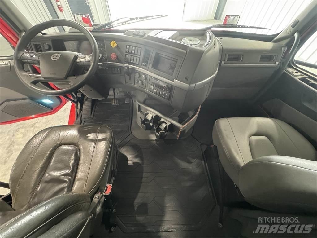 Volvo VNL64T740 Седельные тягачи