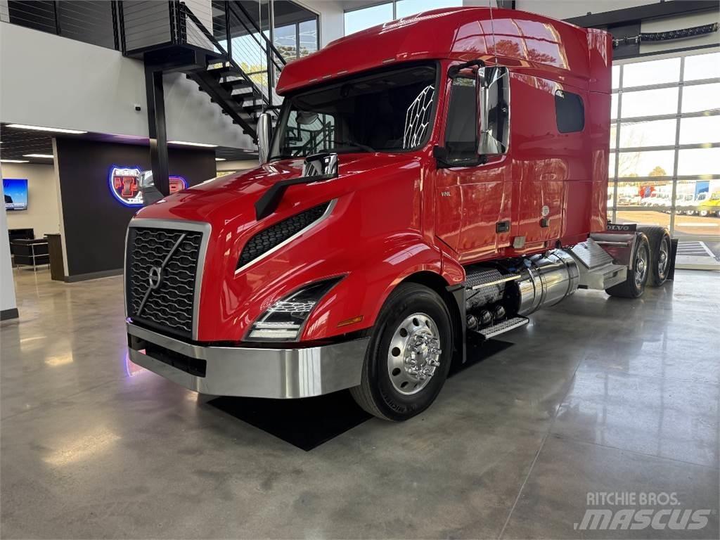 Volvo VNL64T740 Седельные тягачи
