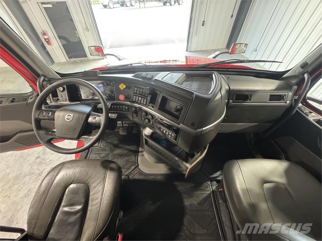 Volvo VNL64T740 Седельные тягачи
