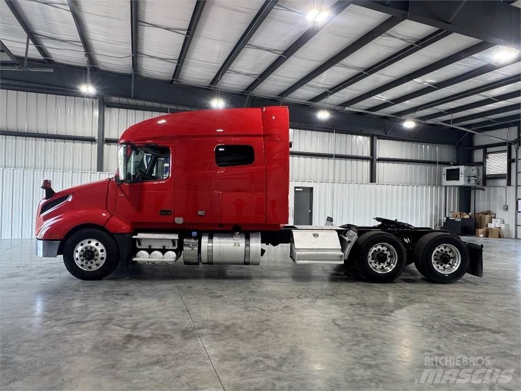 Volvo VNL740 Седельные тягачи