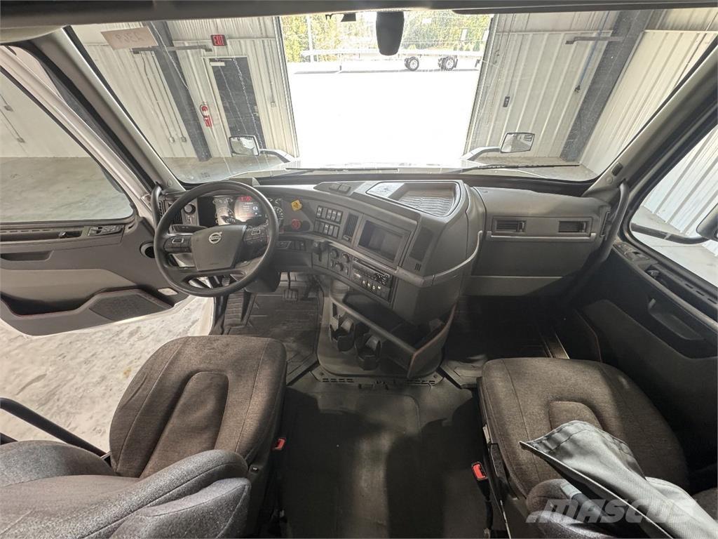 Volvo VNL760 Седельные тягачи