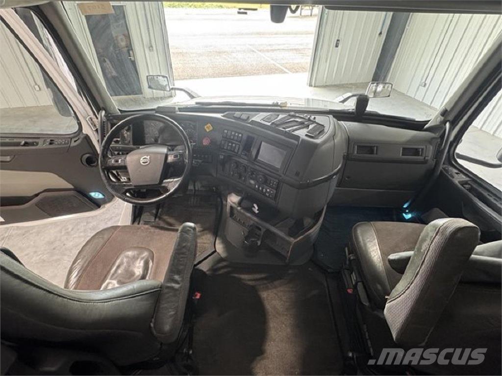 Volvo VNL860 Седельные тягачи