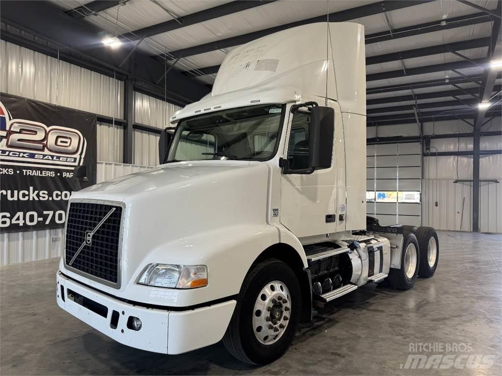 Volvo VNM64T200 Седельные тягачи