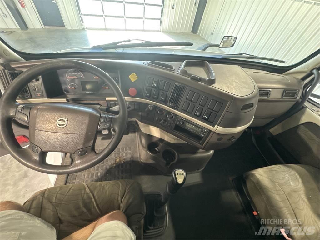 Volvo VNM64T200 Седельные тягачи