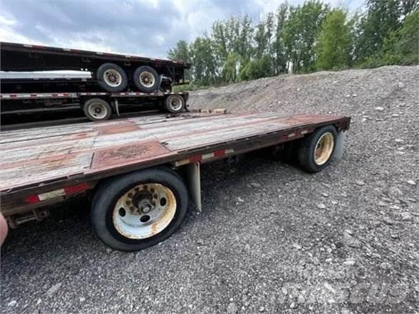 Dynaweld STEEL STEPDECK Низкорамные полуприцепы