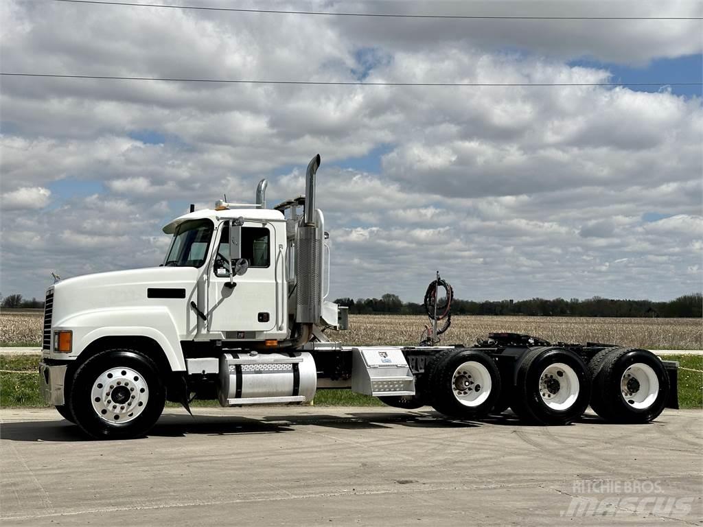 Mack CH613 Седельные тягачи