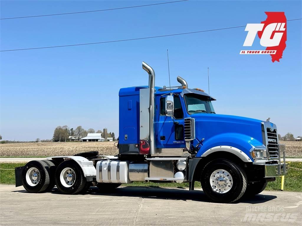 Mack Titan TD713 Седельные тягачи