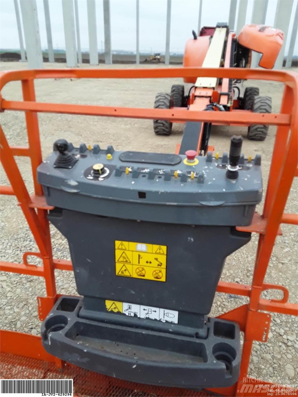 JLG 660SJ Коленчатые подъемники