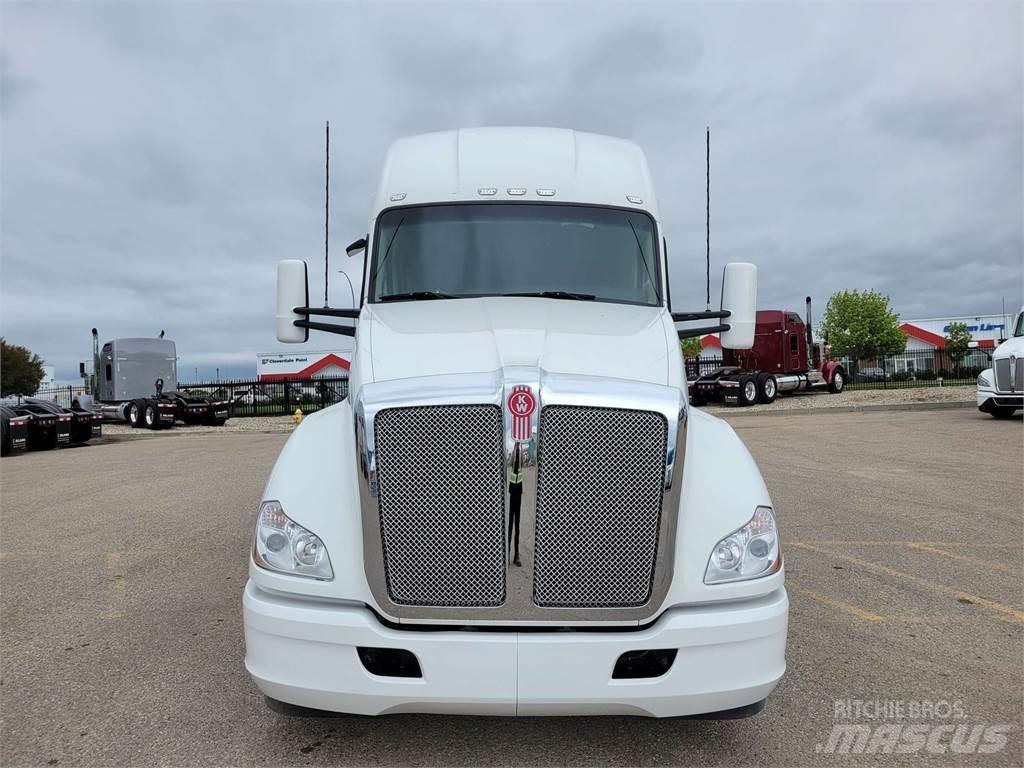 Kenworth T680 Седельные тягачи