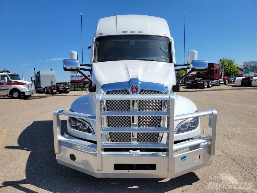 Kenworth T680 Седельные тягачи