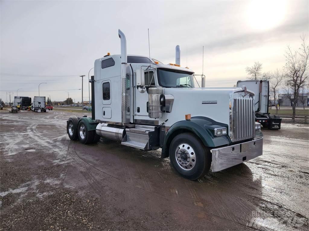 Kenworth W900L Седельные тягачи