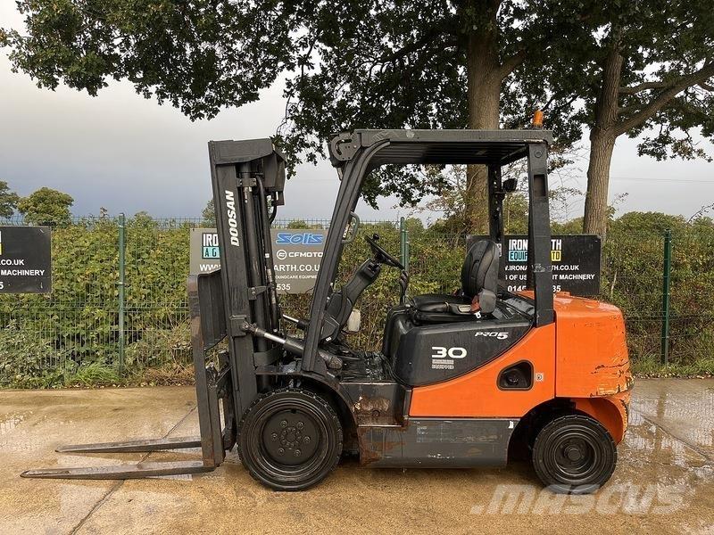 Doosan D30S-5 Другие складские механизмы