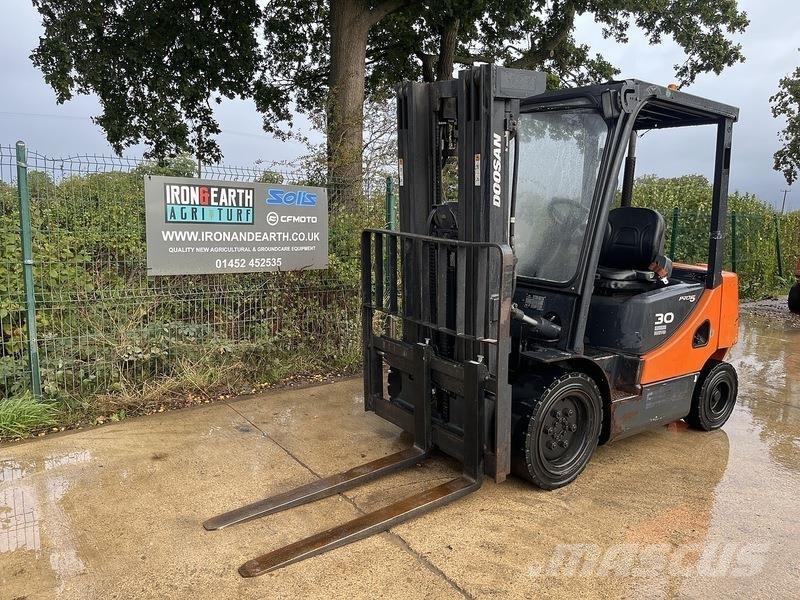 Doosan D30S-5 Другие складские механизмы