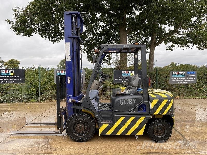 Komatsu FD25T-12 Другие складские механизмы