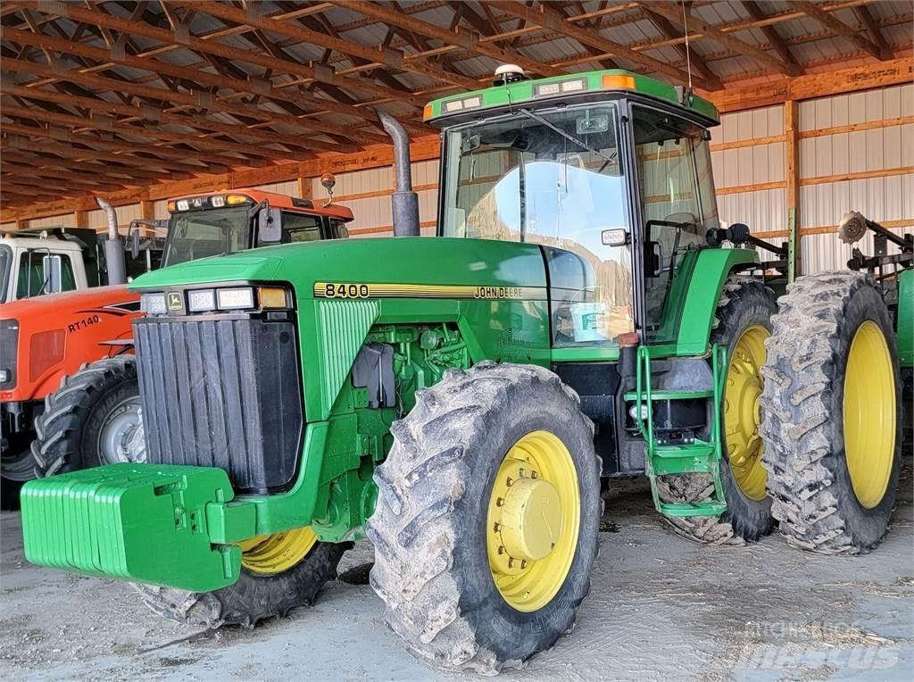 John Deere 8400 Трактора