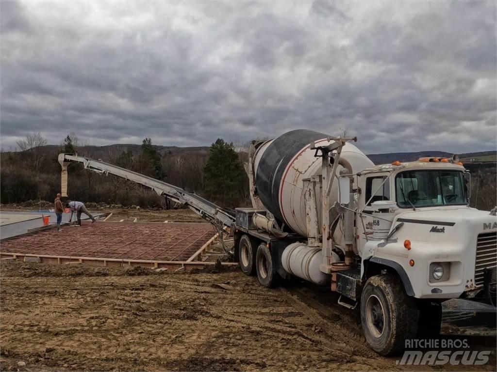 Mack DM690S Компоненты строительной техники