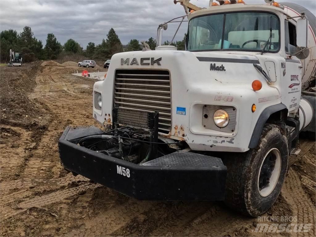 Mack DM690S Компоненты строительной техники