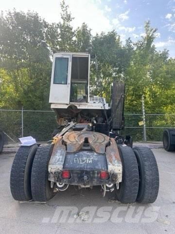 Autocar  Терминальные тягачи