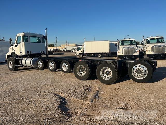 Autocar DC64 Кабины