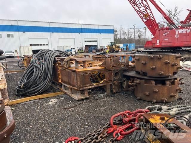 Bauer BC-40 Гусеничные буровые установки