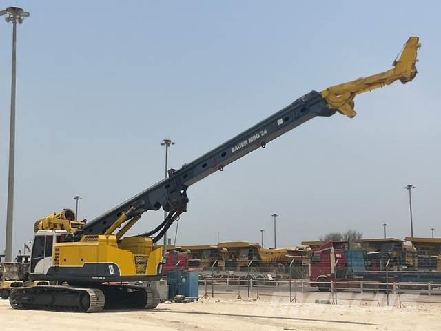 Bauer MBG24 Гусеничные буровые установки