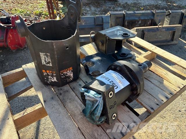 Bobcat 30C Навесные гидробуры