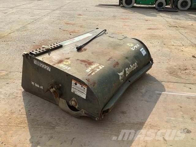Bobcat 6707144 Вакуумные уборочные машины