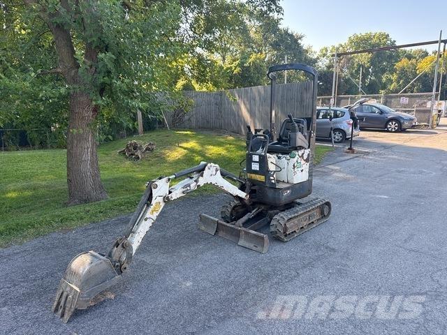 Bobcat E10 Гусеничные экскаваторы