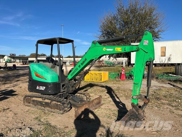 Bobcat E32 Гусеничные экскаваторы