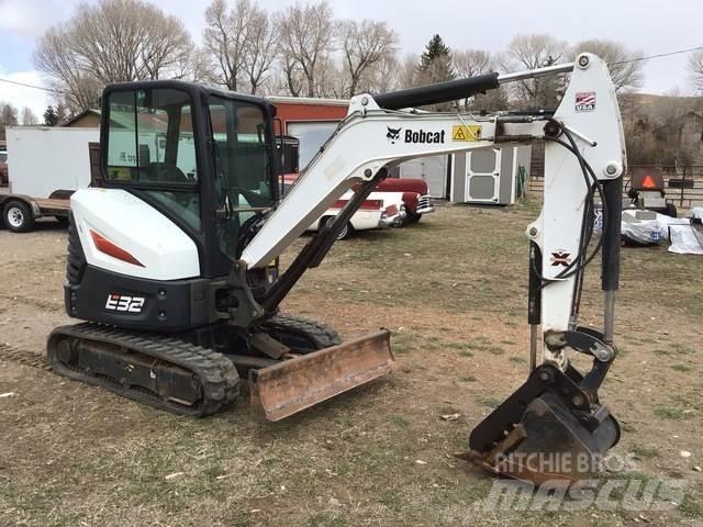 Bobcat E32i Гусеничные экскаваторы