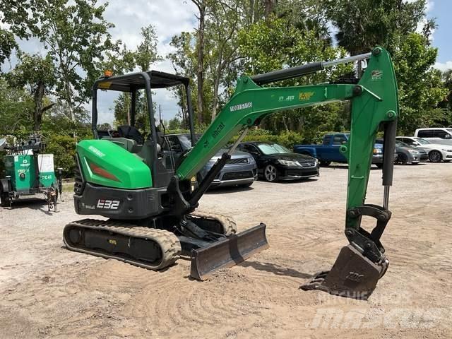 Bobcat E32I Гусеничные экскаваторы