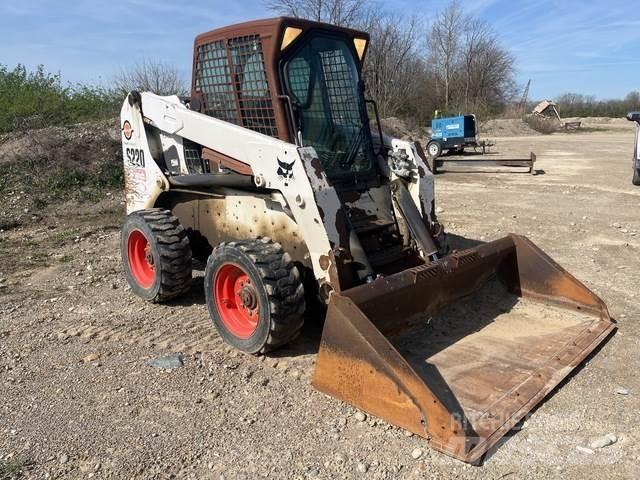 Bobcat S220 Мини-погрузчики