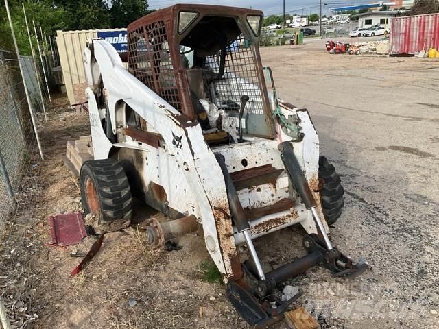 Bobcat S250 Мини-погрузчики