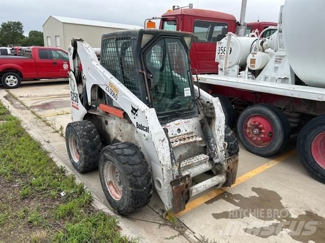 Bobcat S250 Мини-погрузчики