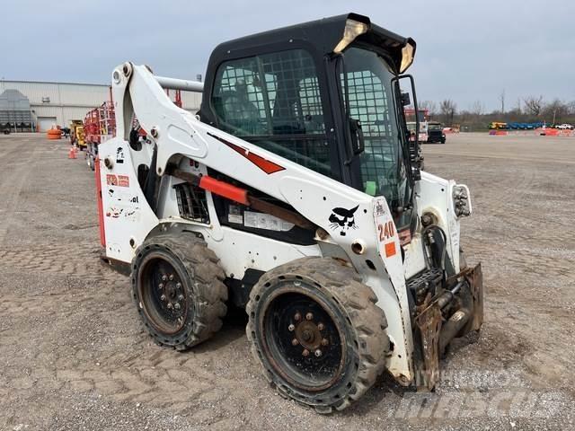 Bobcat S570 Мини-погрузчики