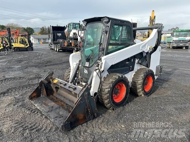 Bobcat S76 Мини-погрузчики