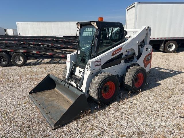 Bobcat S770 Мини-погрузчики