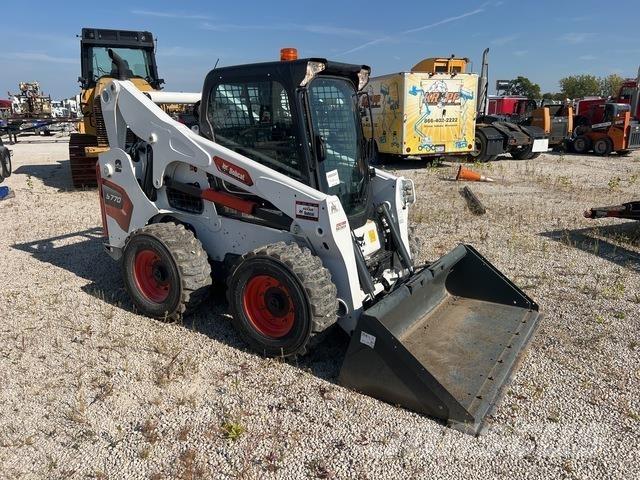 Bobcat S770 Мини-погрузчики