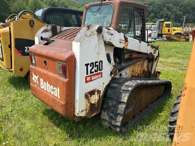 Bobcat T250 Мини-погрузчики