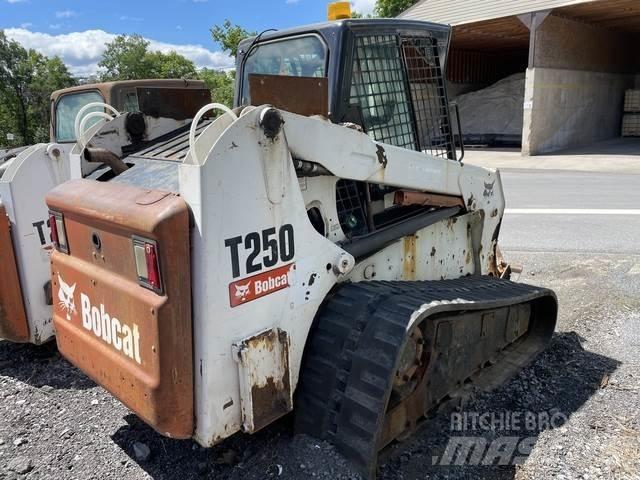 Bobcat T250 Мини-погрузчики