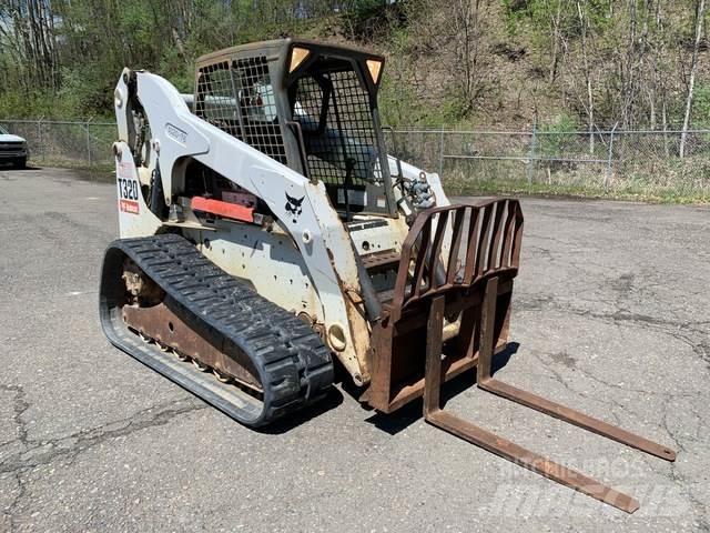 Bobcat T320 Мини-погрузчики