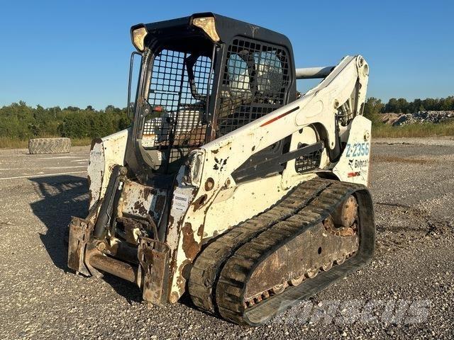 Bobcat T750 Мини-погрузчики