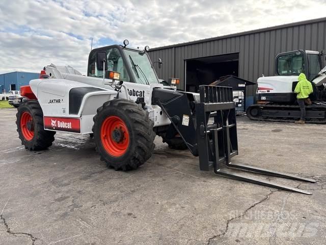 Bobcat V723 Телескопические погрузчики