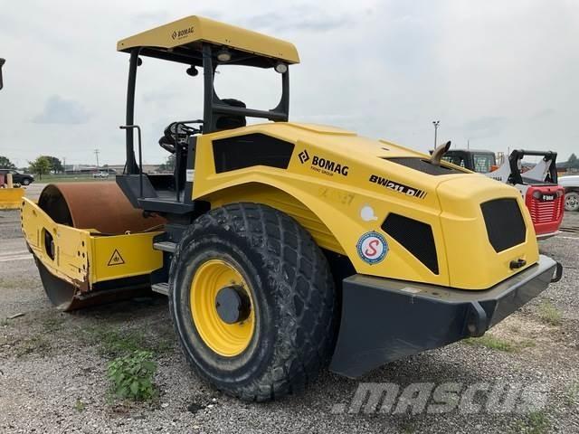 Bomag BW211D-5 Грунтовые катки