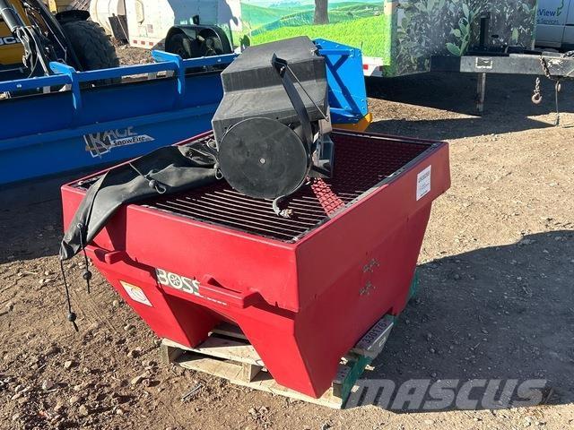 Boss  Пескоразбрасыватели