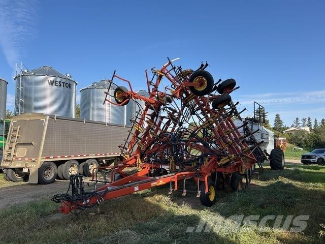 Bourgault 8810 Сеялки