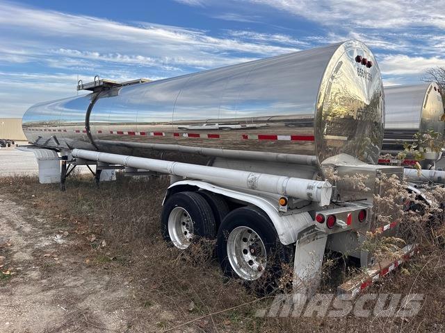 Brenner  Прицепы-цистерны