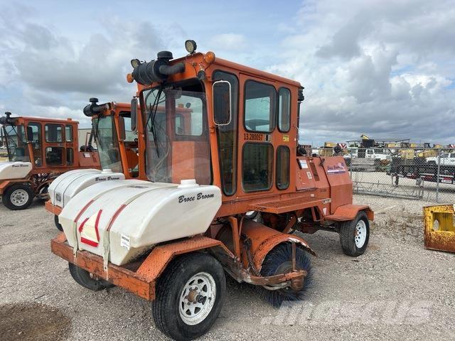 Broce CRT350 Внутренние подметальные машины