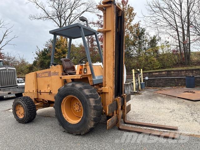 CASE 586E Внедорожные погрузчики