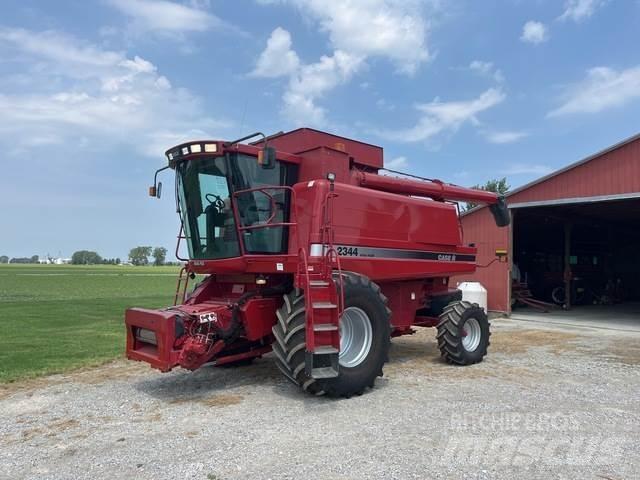 Case IH 2344 Зерноуборочные комбайны